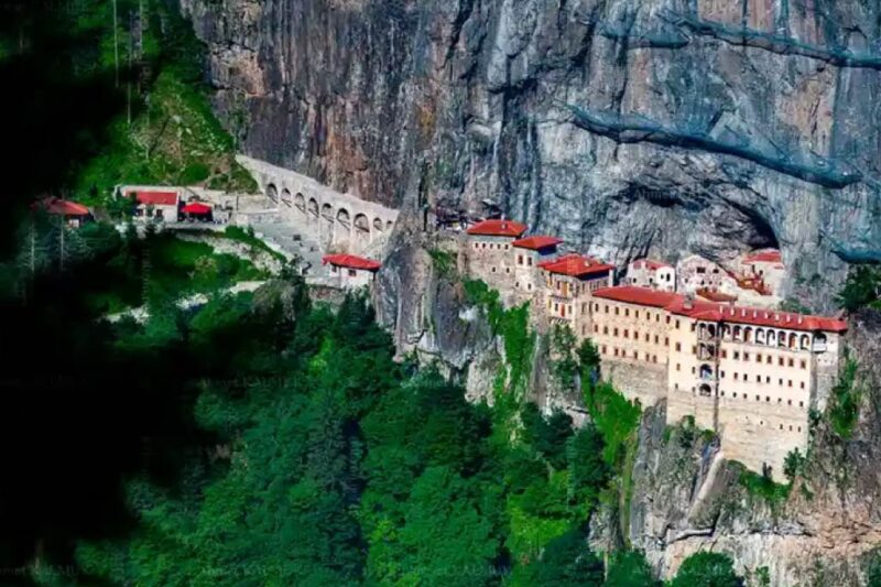 BÜYÜK KARADENİZ TURU 21-27 HAZİRAN 2026 5 GECE OTEL 1 GECE BATUM KONAKLAMALI