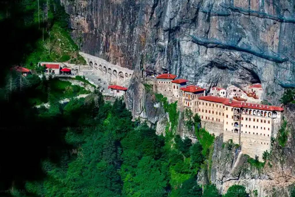 BÜYÜK KARADENİZ TURU 21-27 HAZİRAN 2026 5 GECE OTEL 1 GECE BATUM KONAKLAMALI